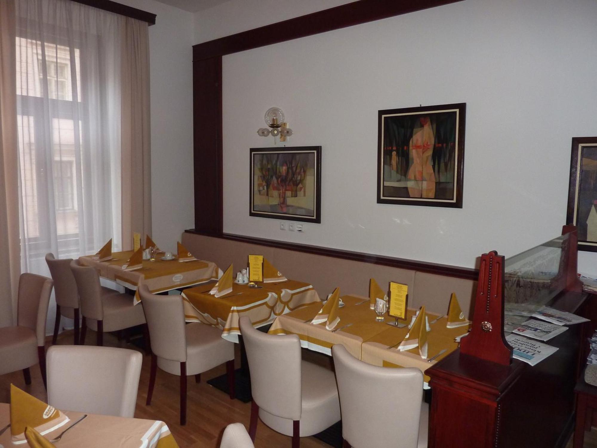 Grandhotel Garni 이흘라바 외부 사진