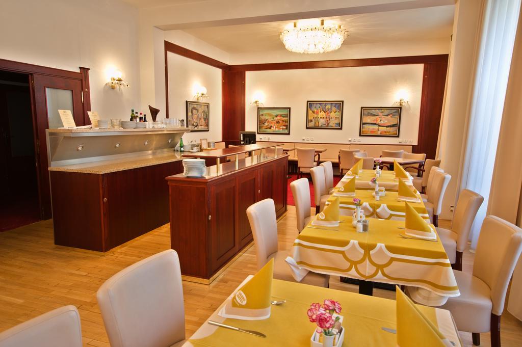 Grandhotel Garni 이흘라바 외부 사진